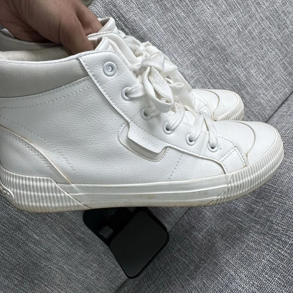 Rocket Dog Cheery Hi Women’s Size 9.5 White Canvas High Top Ankle Sneakers Foam